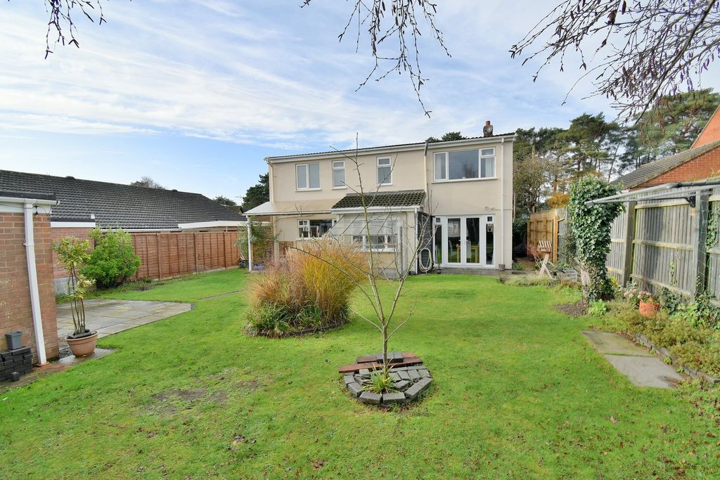 Property photo 2 of 26