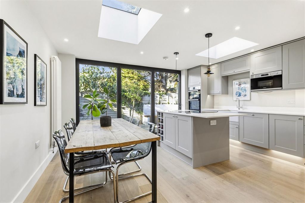 Property photo 2 of 13 Kitchen/Diner