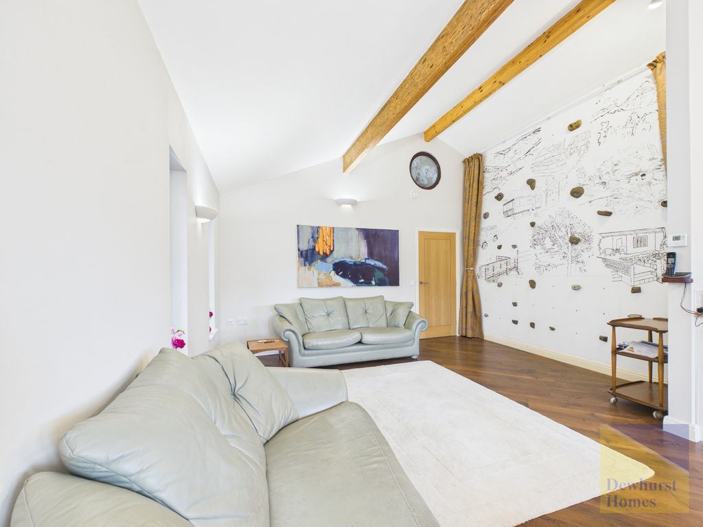 Property photo 3 of 24