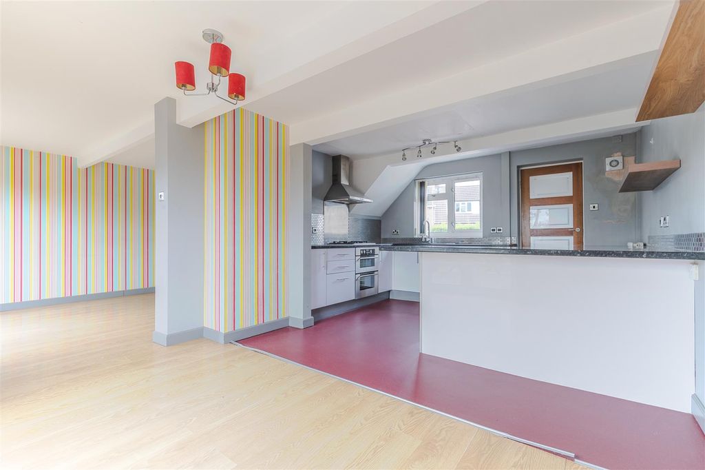 Property photo 2 of 15 Kitchen Diner