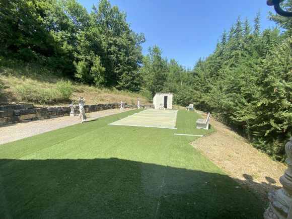 Property photo 2 of 18