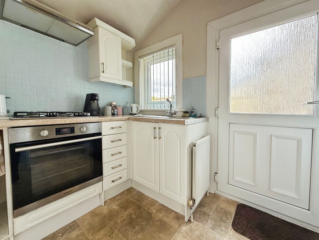 Property photo 3 of 16 Kitchen Angle