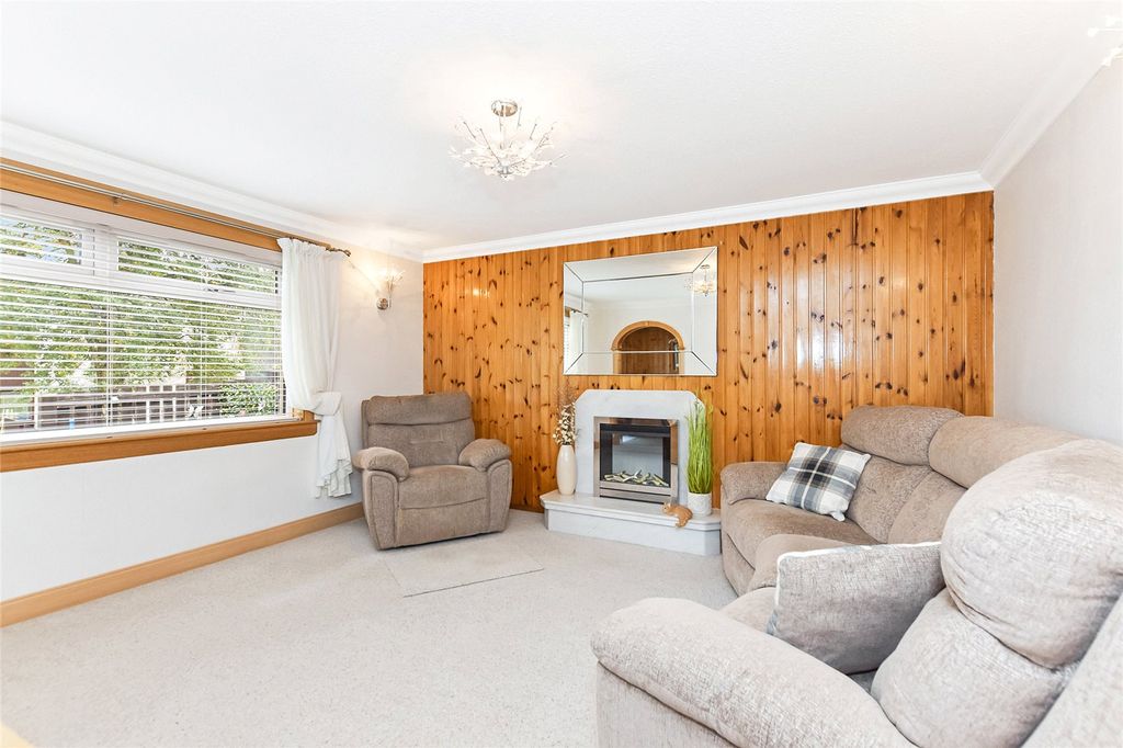 Property photo 3 of 18 Picture No. 21