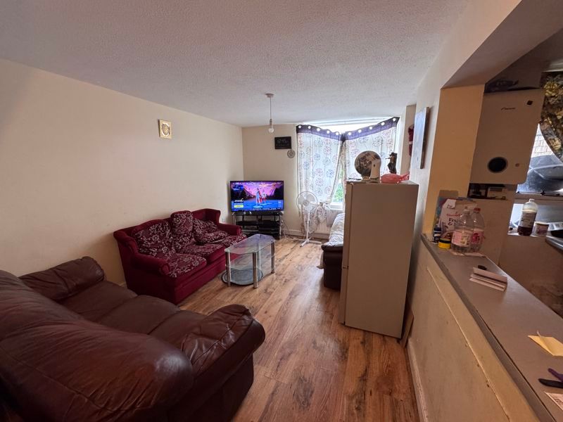 Property photo 2 of 9 Photo 5