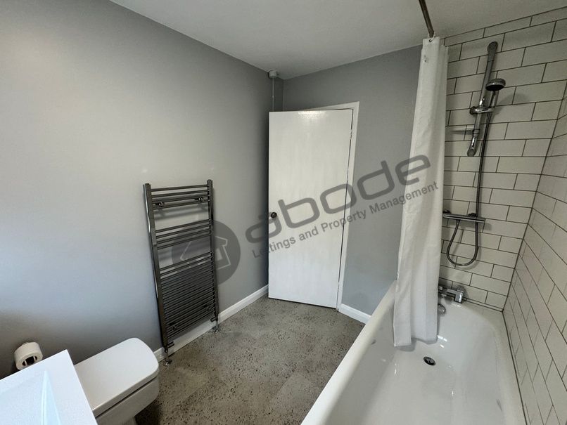 Property photo 2 of 25