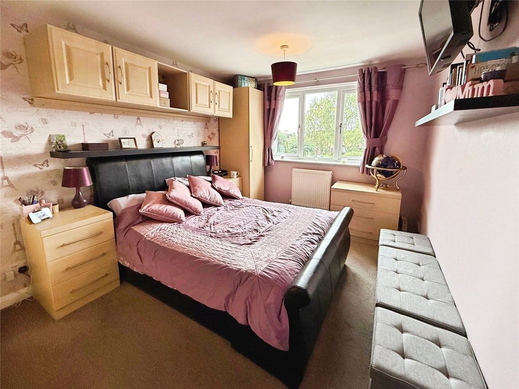 Property photo 3 of 16 Bedroom 1