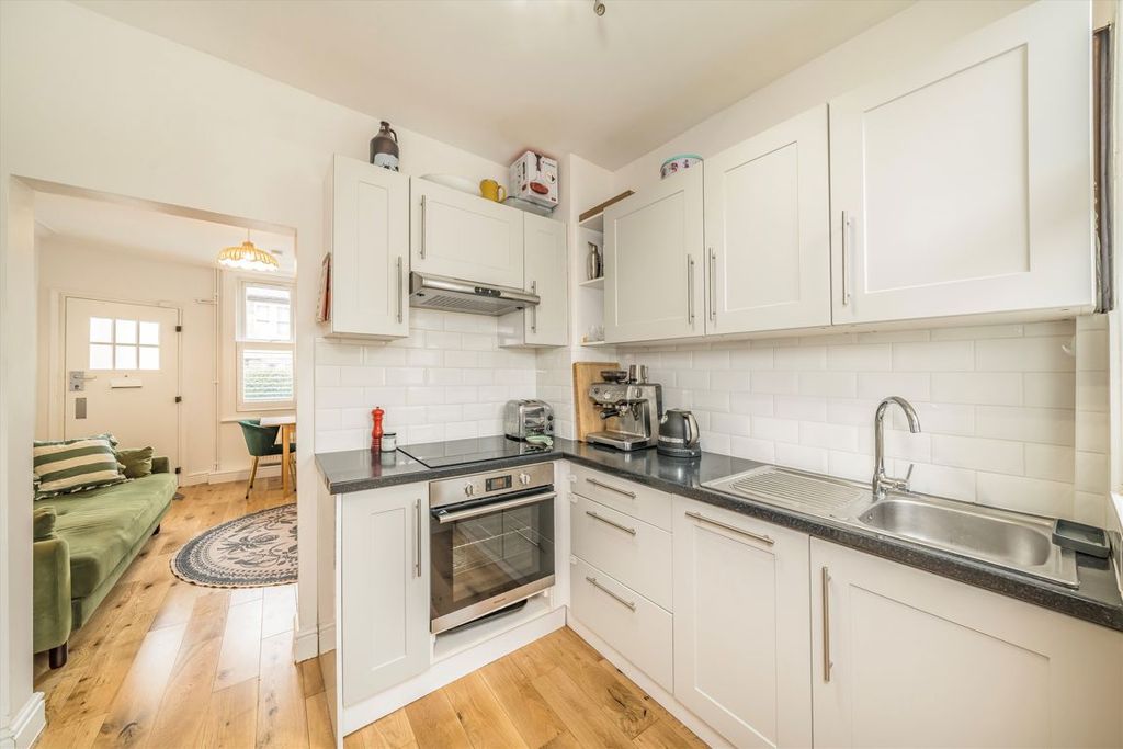 Property photo 2 of 10