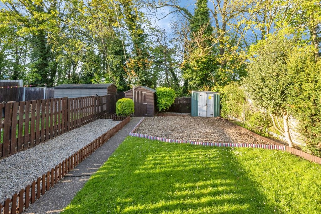 Property photo 2 of 14 Garden