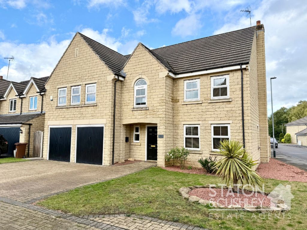 Property photo 2 of 44