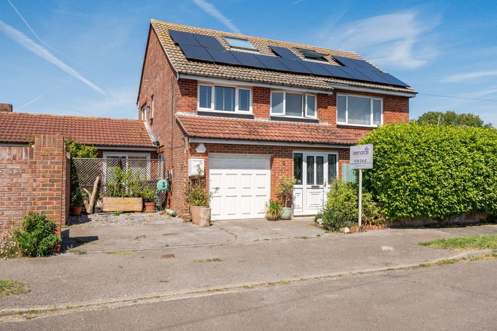Property photo 1 of 20 1464905-19-6A0F46F29Db27.Jpg