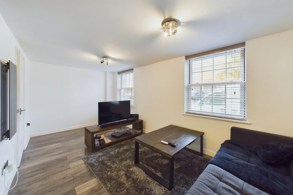 Property photo 2 of 7