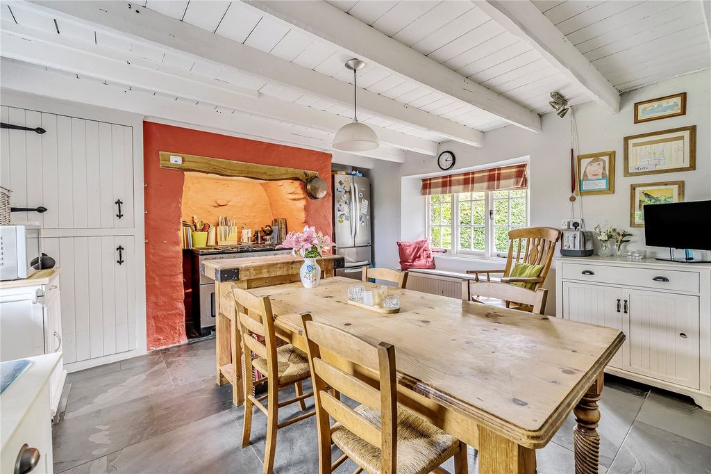 Property photo 3 of 20 Picture 3