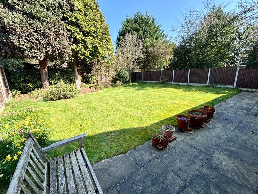 Property photo 2 of 21