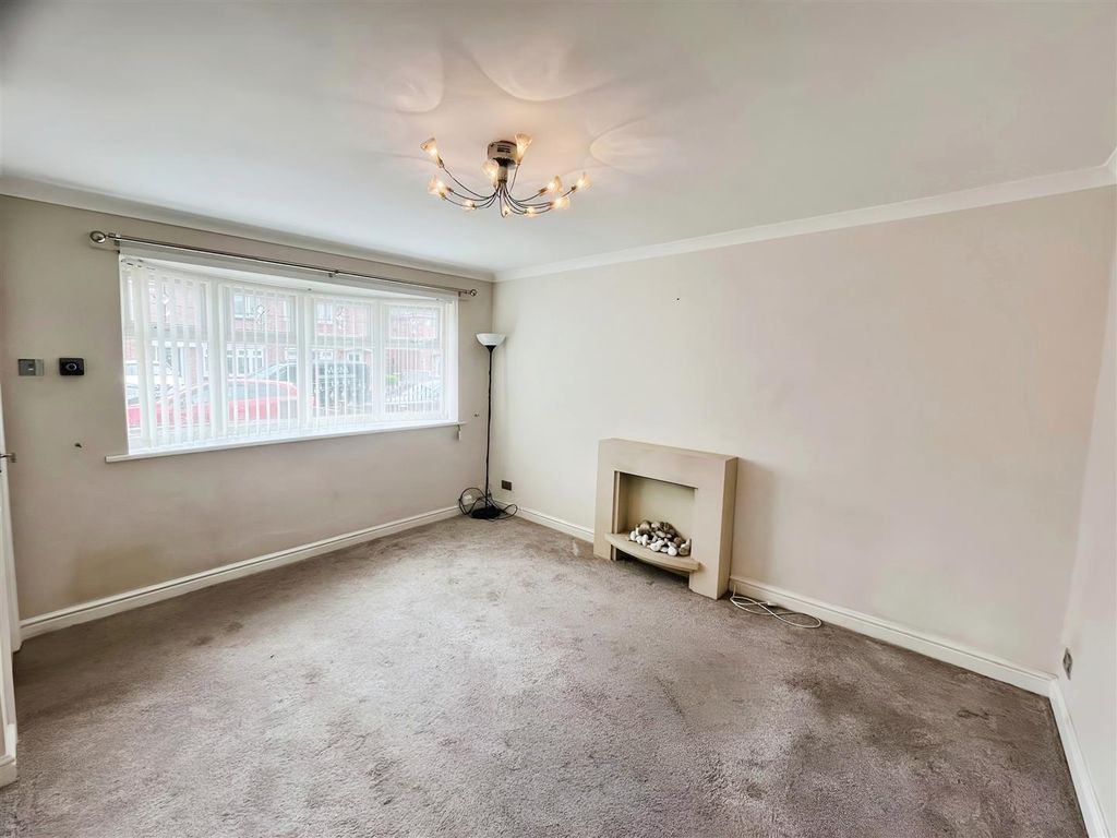 Property photo 2 of 12 3Ecbfc6E-B265B70E-8250-4F00-A611-87735Bfb3591.Jpeg