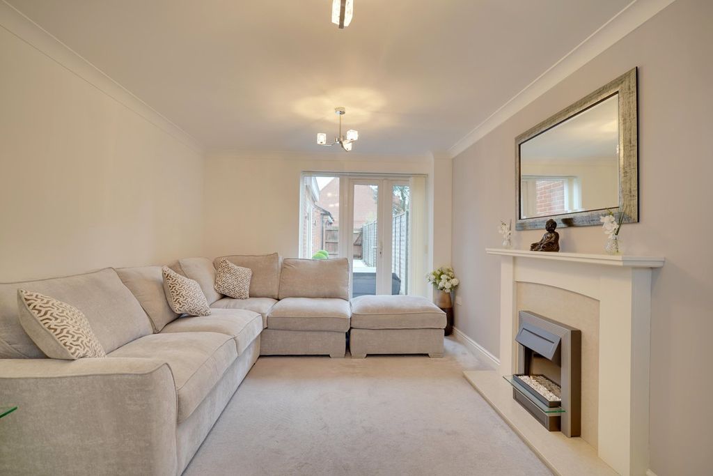 Property photo 2 of 19