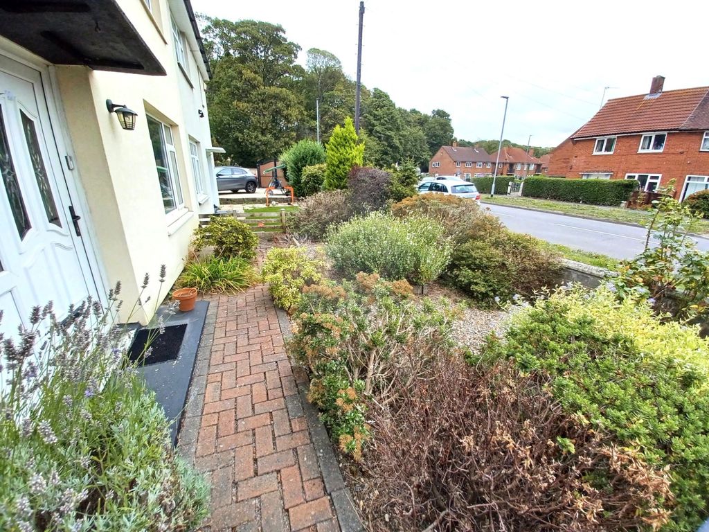 Property photo 2 of 23 Picture No. 36
