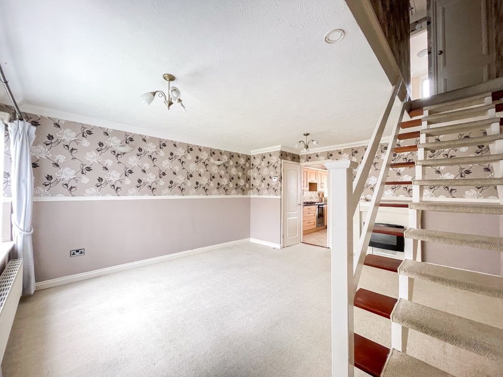 Property photo 2 of 15 4262721