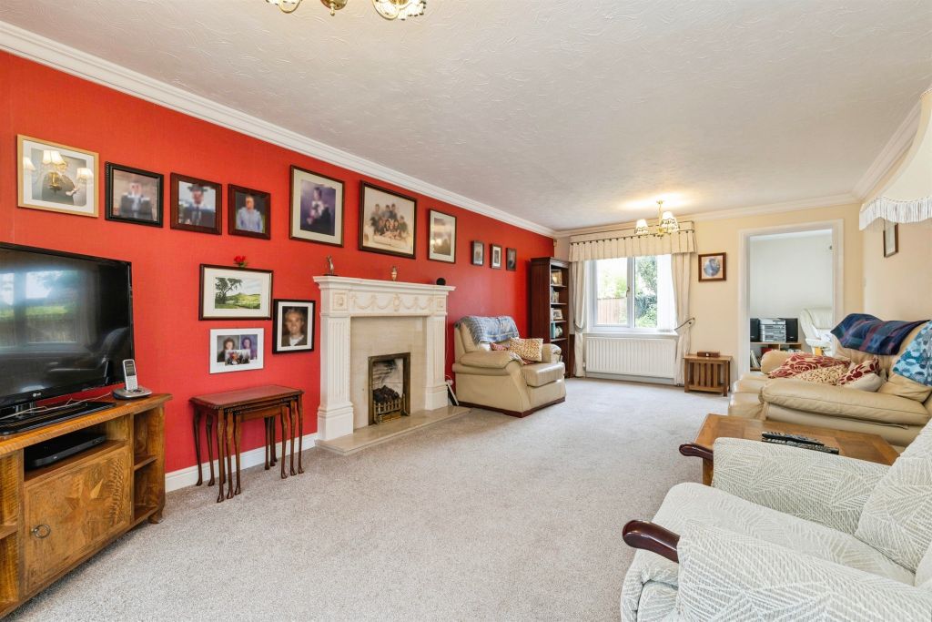 Property photo 2 of 25
