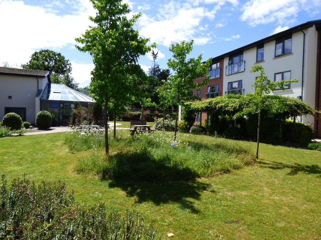 Property photo 2 of 13
