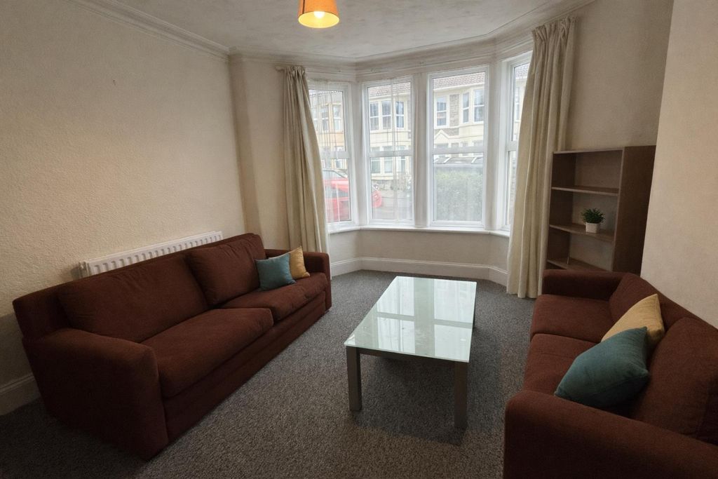 Property photo 2 of 11 24 Living 2.Png