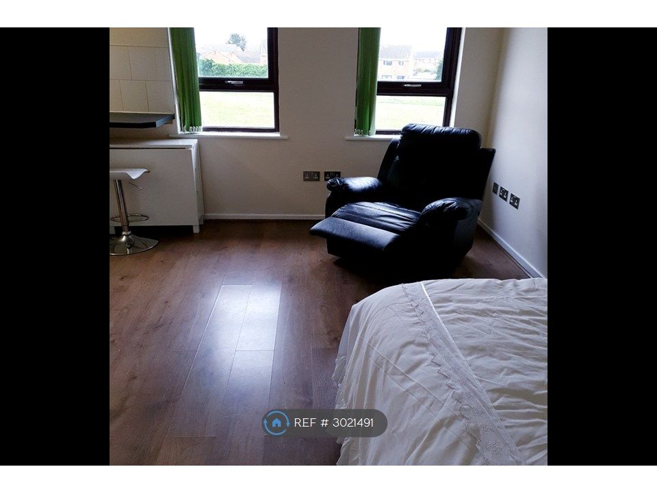 Property photo 3 of 24