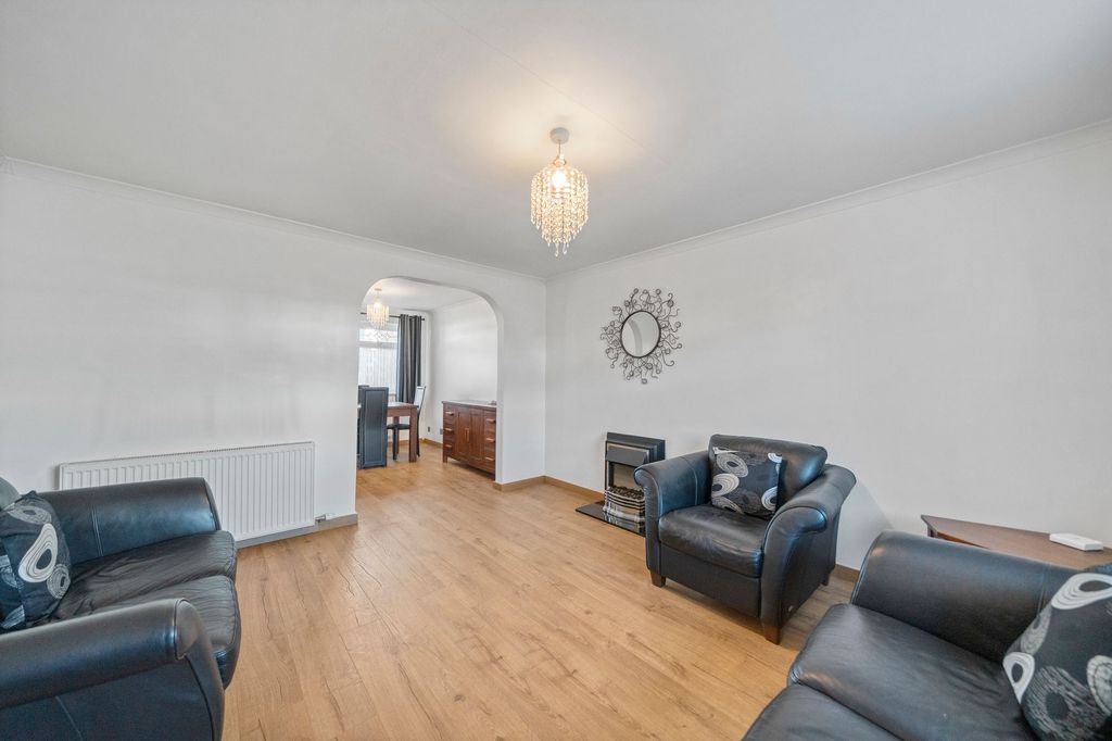 Property photo 2 of 44