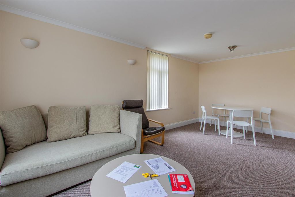 Property photo 3 of 11 Lake Road North 52A-3.Jpg
