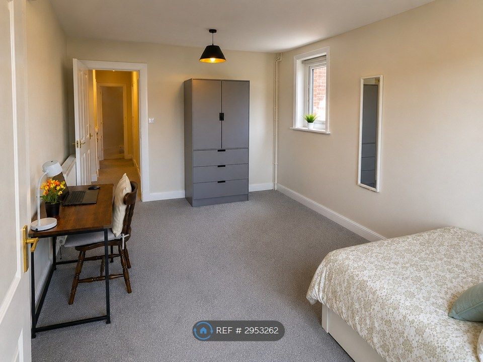 Property photo 2 of 8 Room 2 (Study Area)