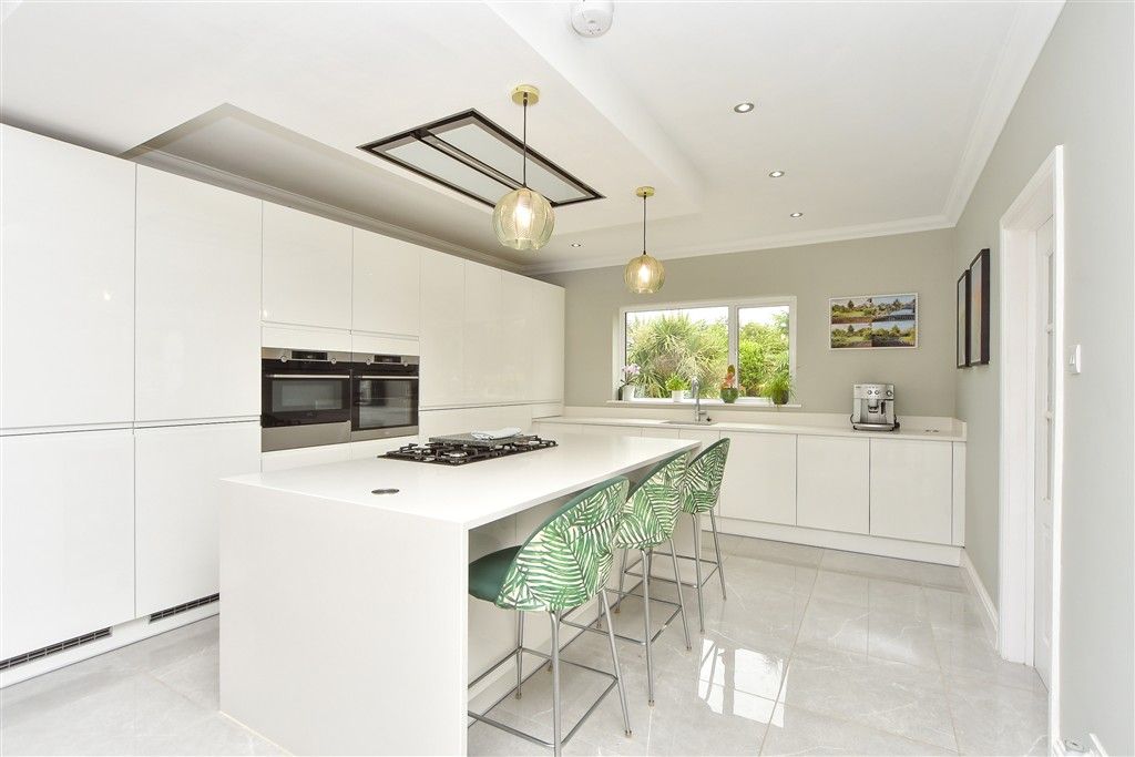 Property photo 3 of 23 Kitchen/Diner