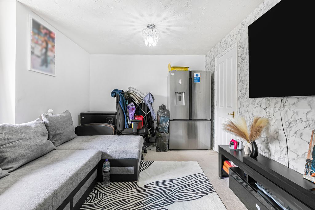 Property photo 3 of 10 9_58576