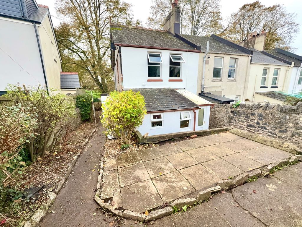 Property photo 2 of 16