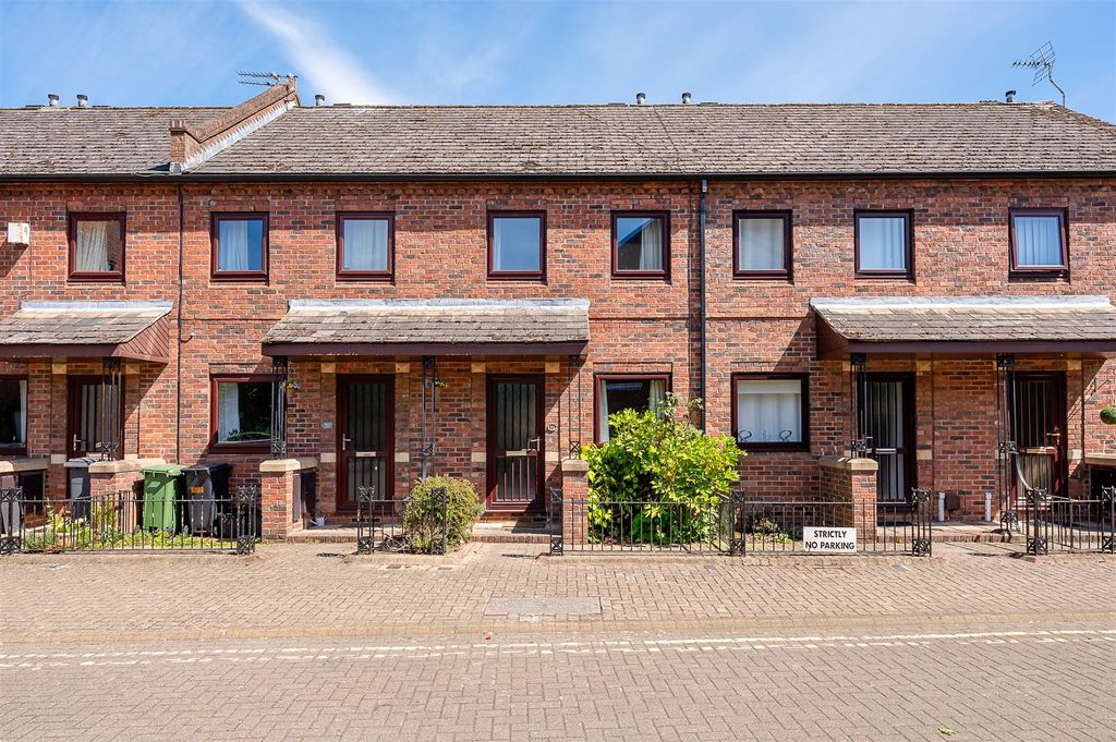 Property photo 1 of 12 Front