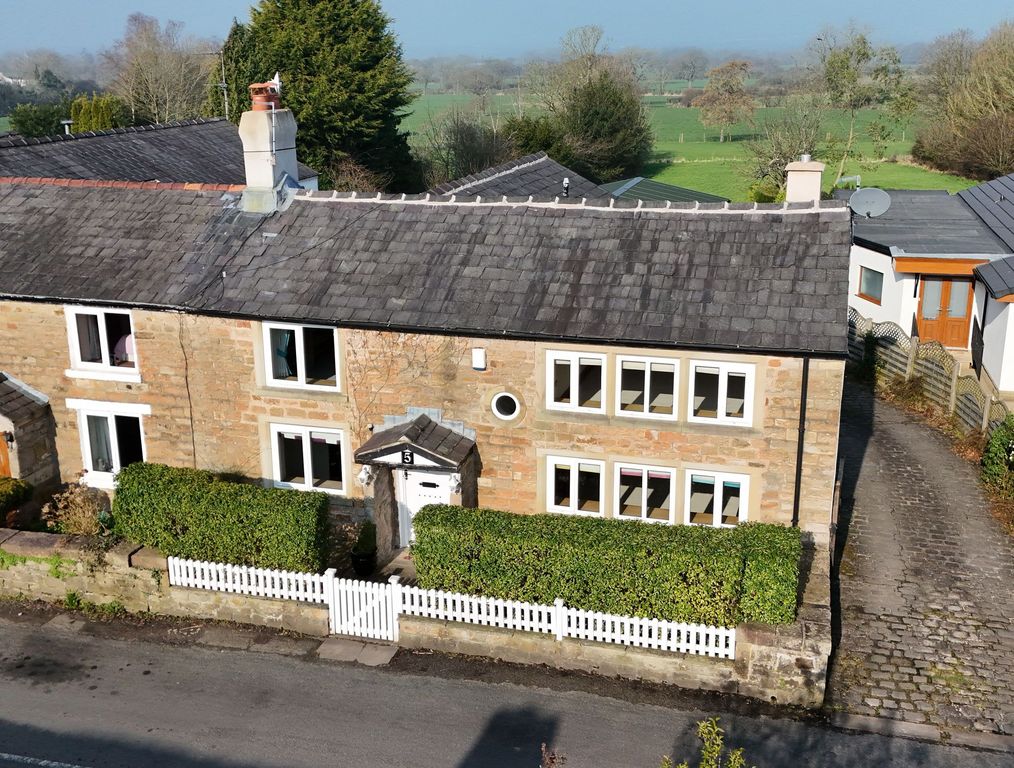 Property photo 1 of 28