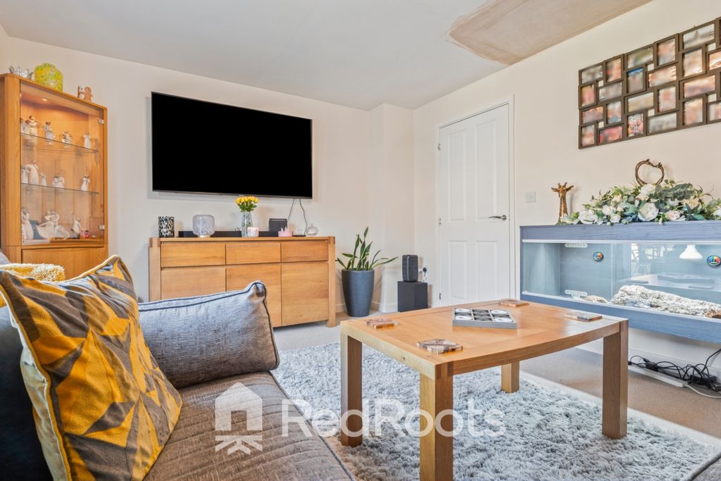 Property photo 2 of 27 5044582