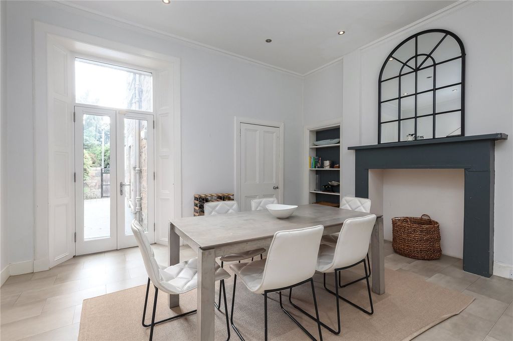 Property photo 3 of 22 Dining Room
