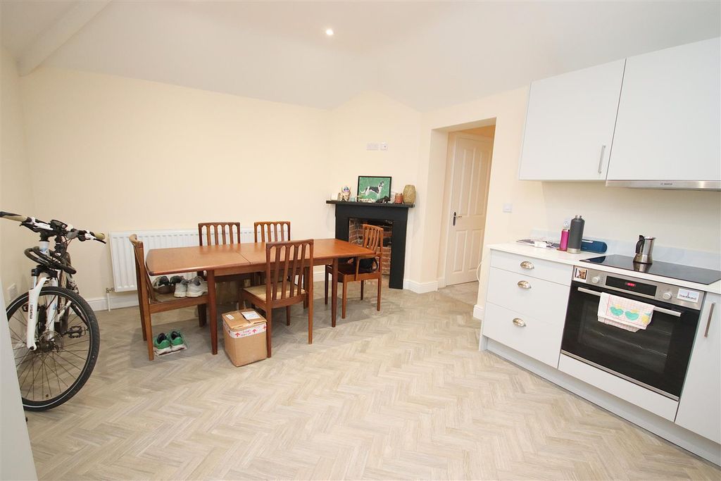 Property photo 3 of 8 Img_4948.Jpg