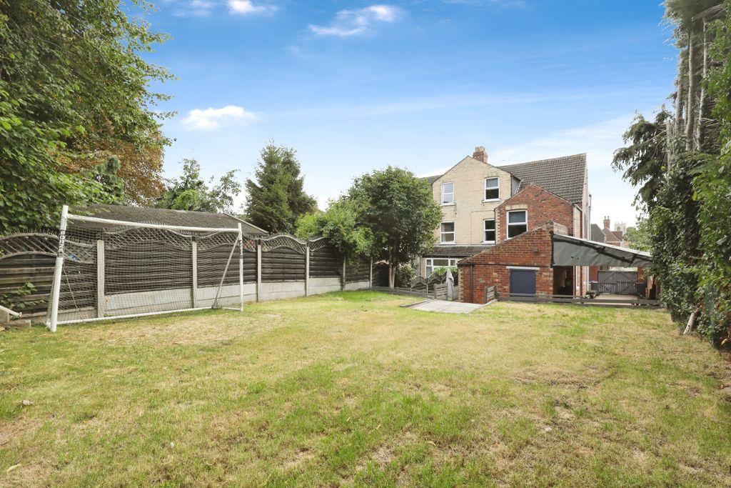 Additional image 15 of 5 bed semi-detached house for saleNortholme, Gainsborough DN21