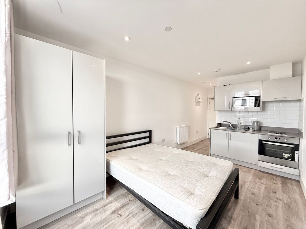 Property photo 2 of 5 Gallery