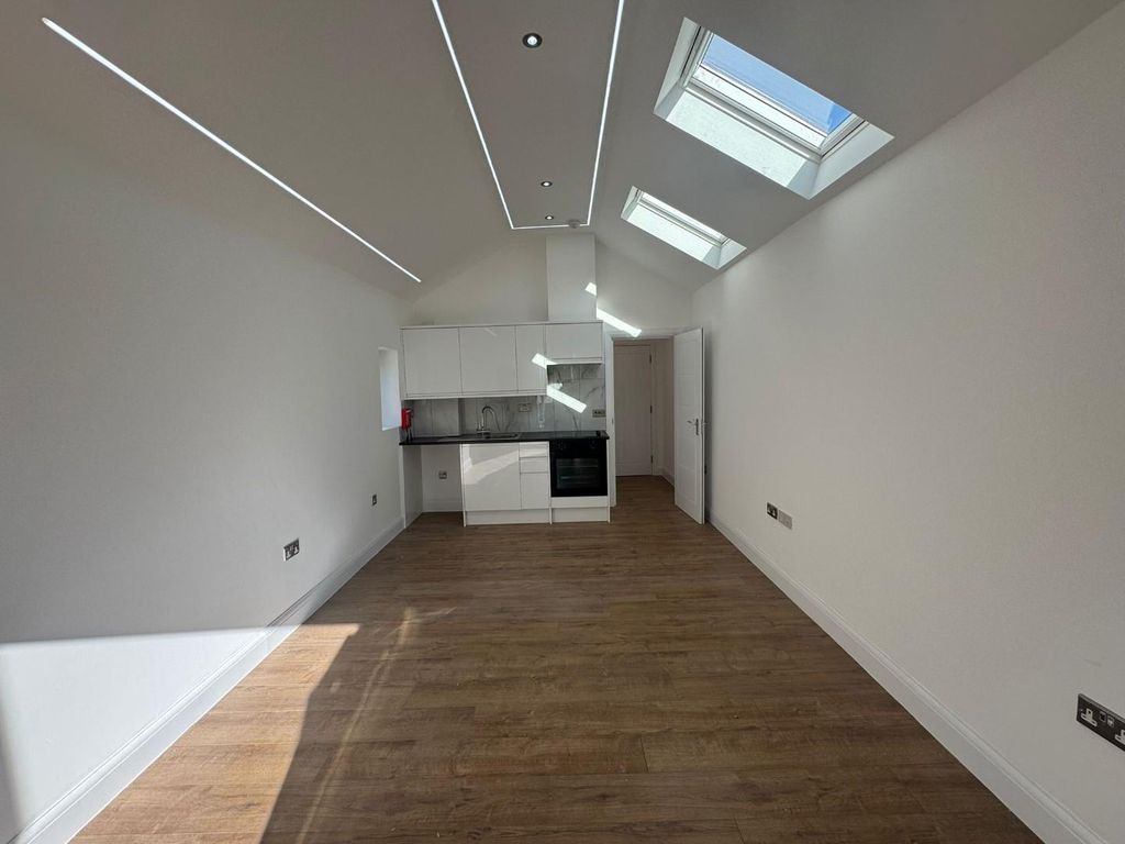 Property photo 3 of 5 3.Jpg