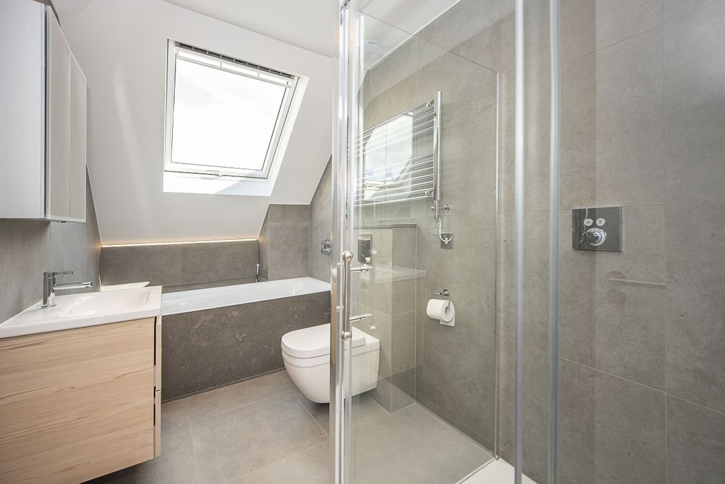 Property photo 3 of 11 Marchmont-Road (3)