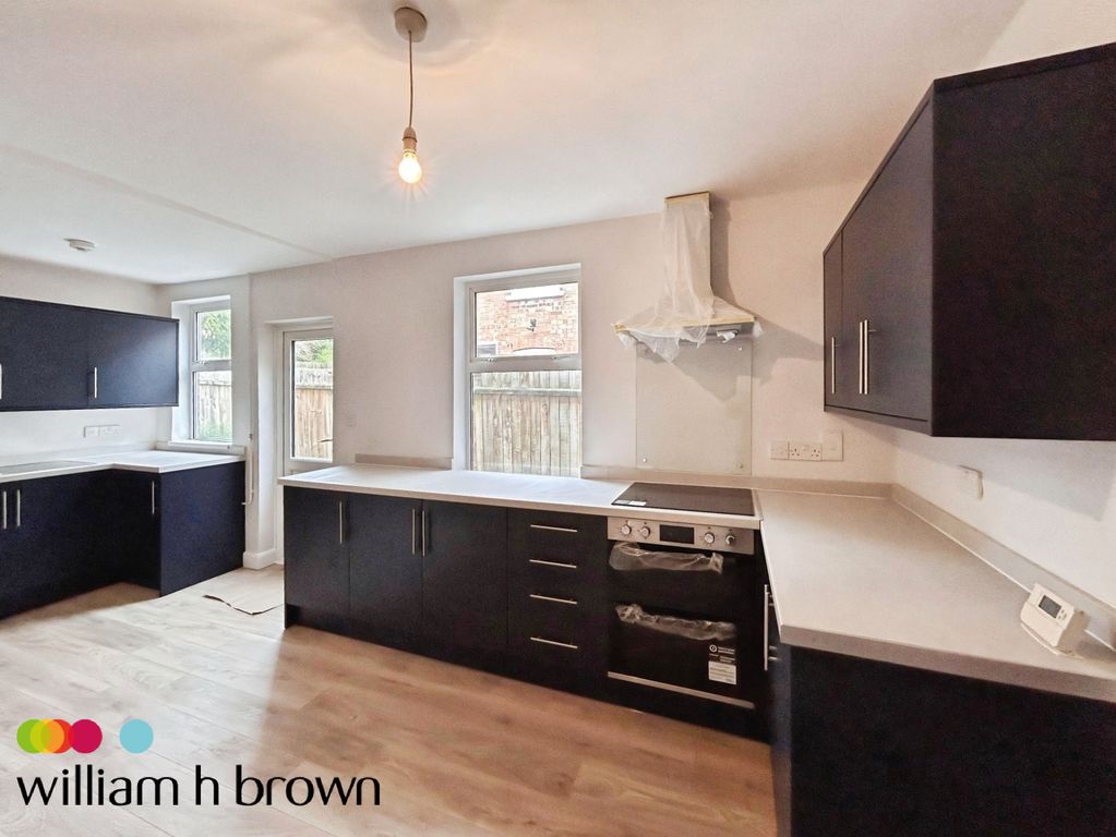 Property photo 2 of 22 Kitchen