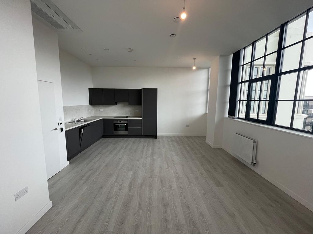 Property photo 1 of 6 2 Bed Flat To Rent Carnation Gardens, London Ub3