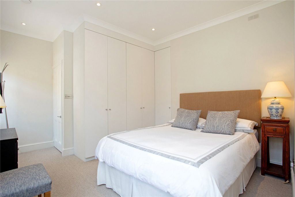 Property photo 3 of 19 11