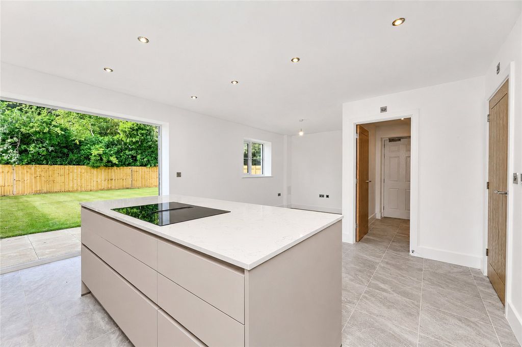 Property photo 3 of 12 Picture No. 03