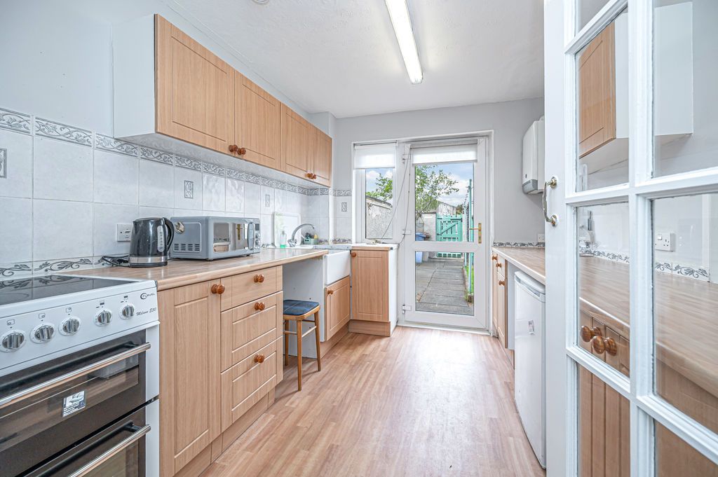 Property photo 2 of 22 Kitchen