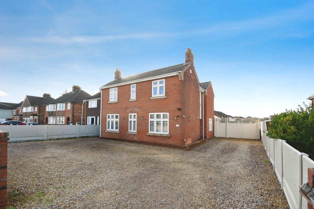 Property photo 1 of 25