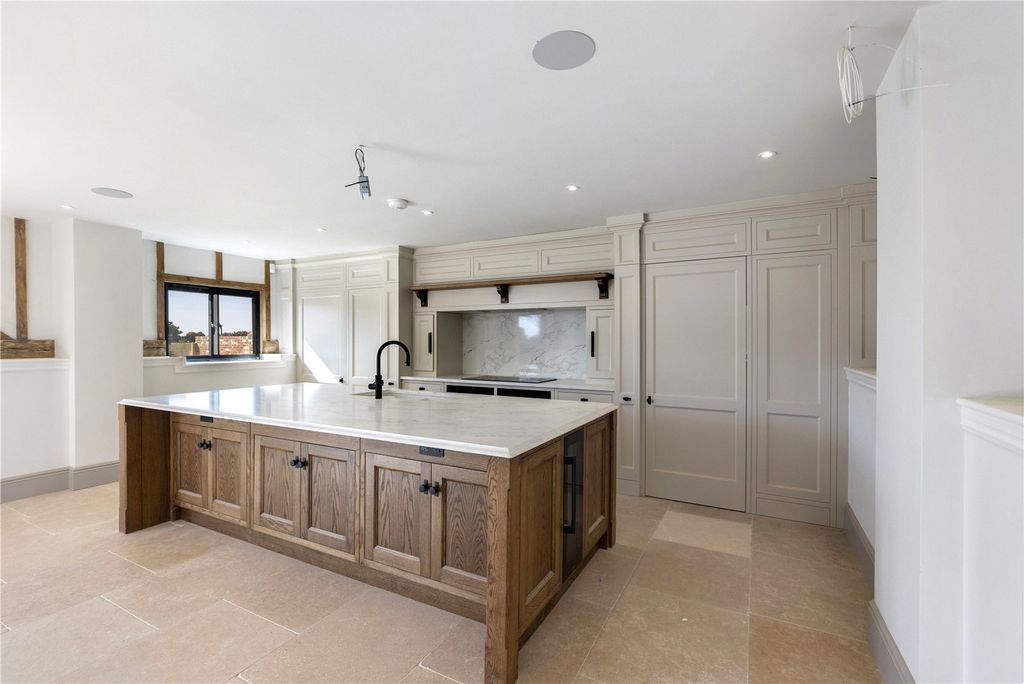 Property photo 3 of 32 Picture No. 51