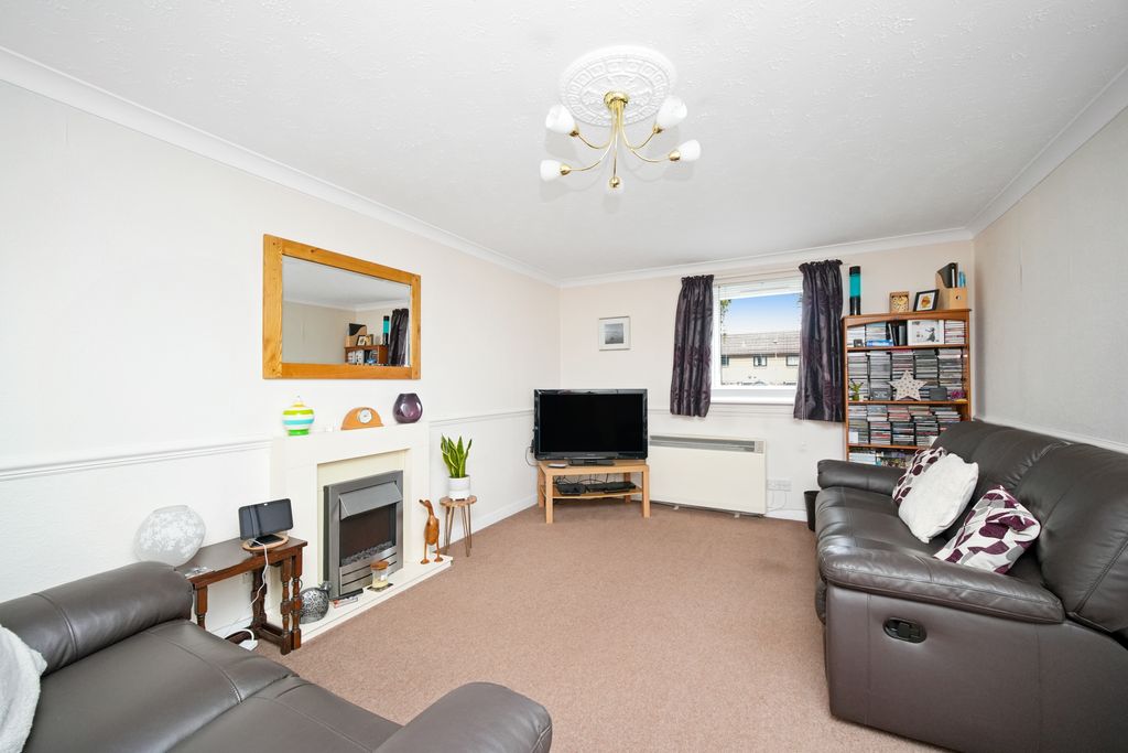 Property photo 3 of 12 Property Image 4
