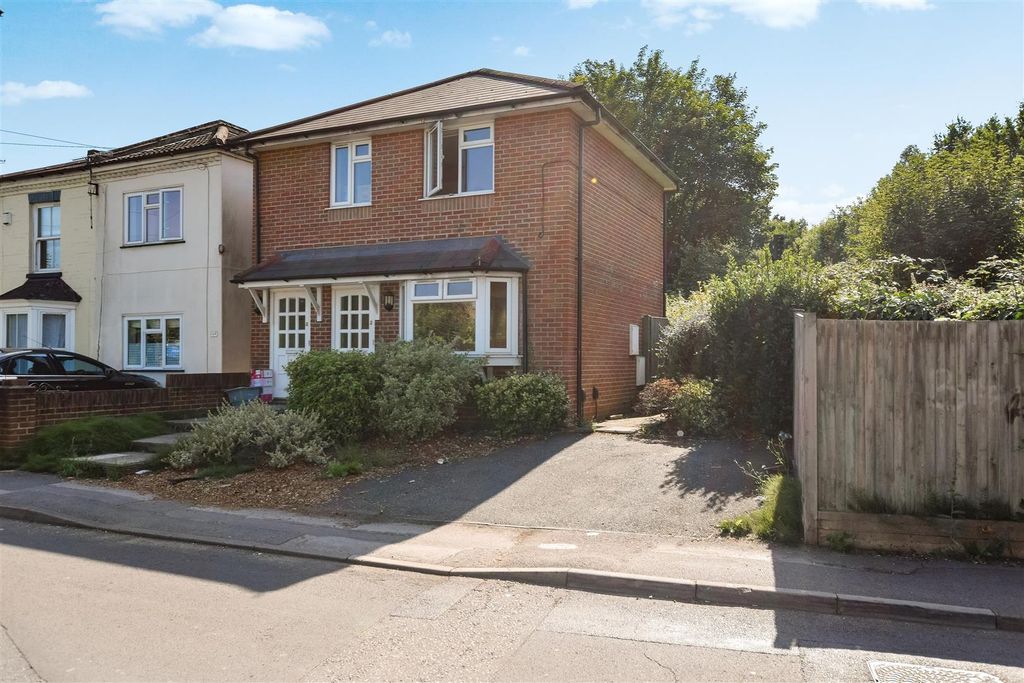 Property photo 1 of 8