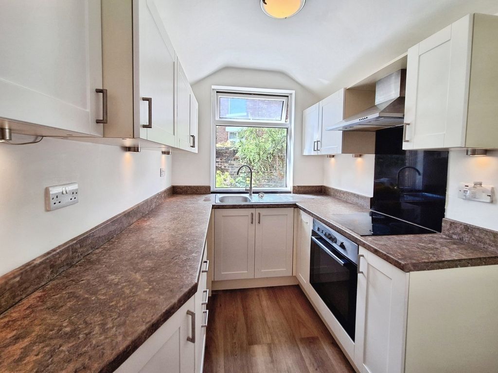 Property photo 2 of 14 Picture No. 06